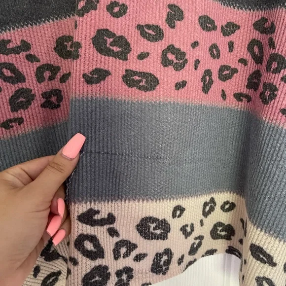 Cheetah lace cardigan - Picture 3 of 7